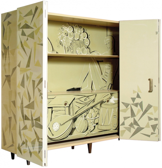 A Gio Ponti credenza with a hand-painted interior by Fornasetti