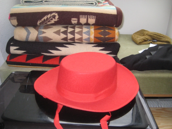 R/H hat and Pendleton blankets